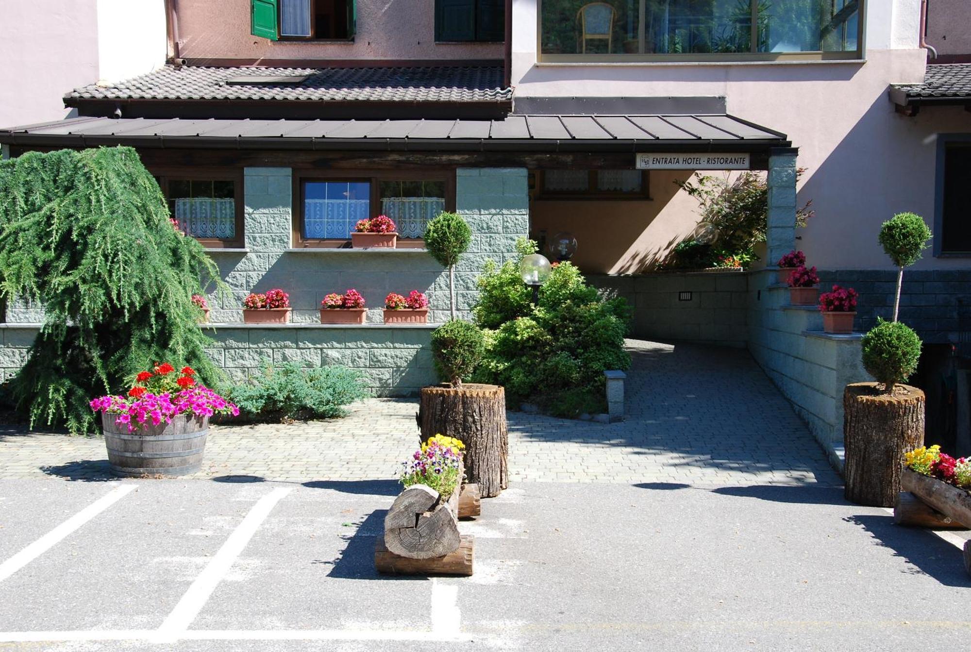 Albergo Baffo Chiuro Экстерьер фото