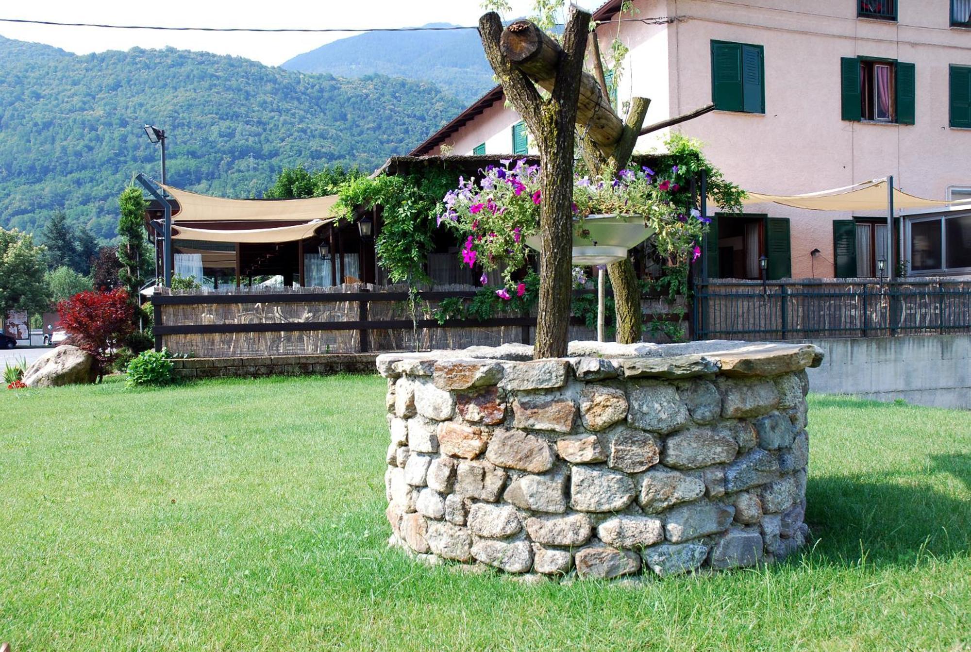 Albergo Baffo Chiuro Экстерьер фото